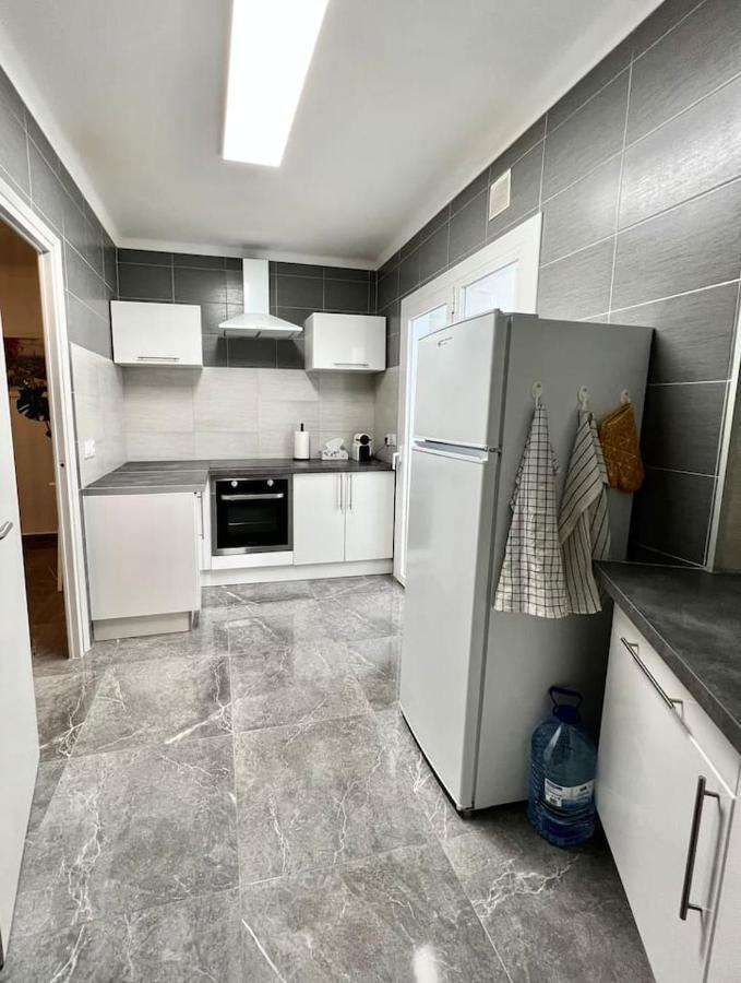 Amplio Apartamento Tranquilo Cerca De La Playa Roses Luaran gambar