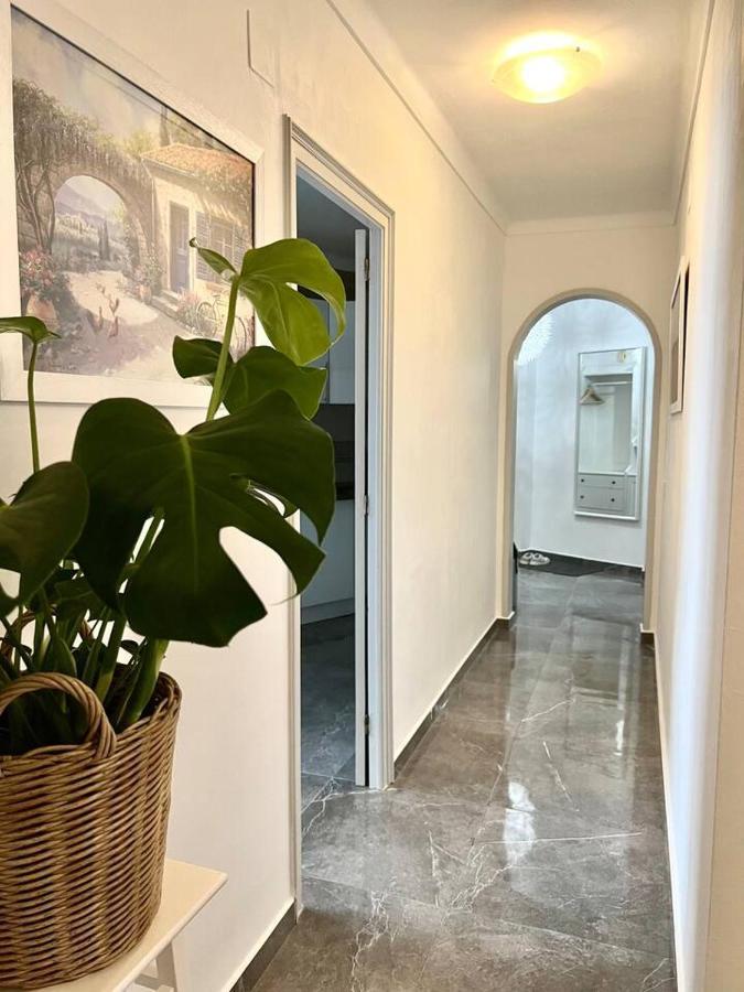 Amplio Apartamento Tranquilo Cerca De La Playa Roses Luaran gambar